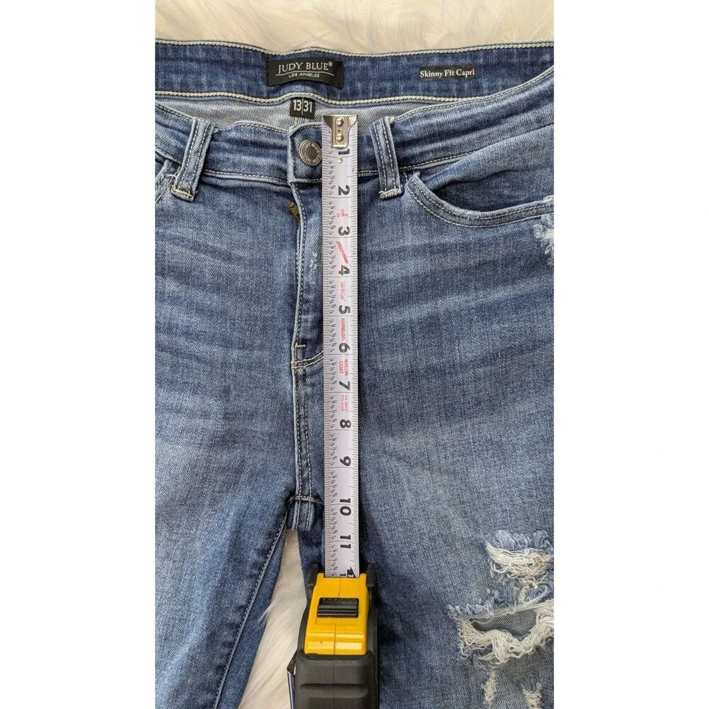 Judy Blue Jeans Womens 13/31 Skinny Capri Fit Distressed Raw Fray Hem Casual Y2K - Picture 5 of 11